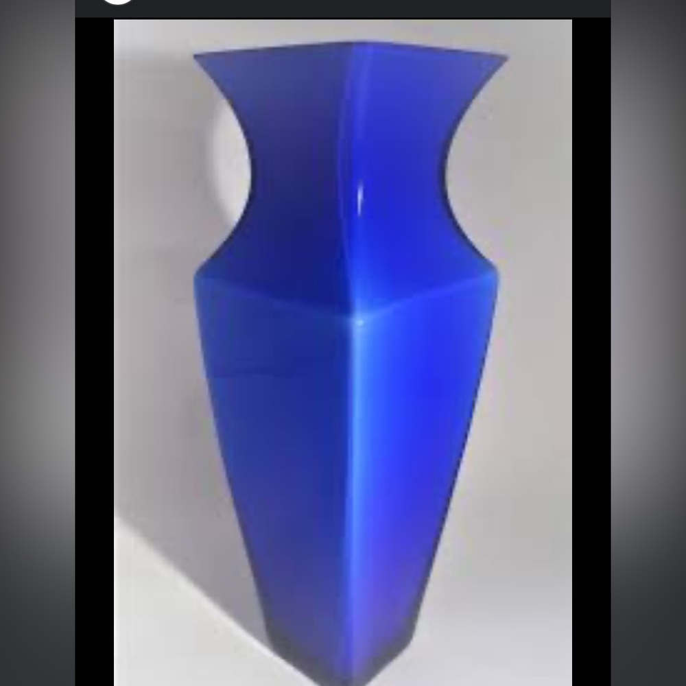 ⭐️ COBALT BLUE SQUARE FLOWER VASE, 
WHITE INTERIOR, 8 INCHES TALL ⭐️